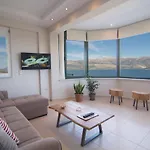Loggos View Lixúri