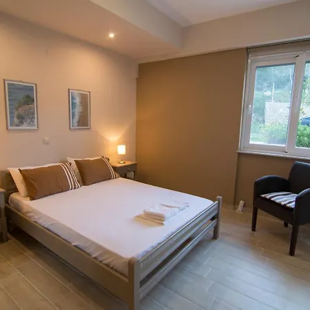 Loggos View * Lixouri